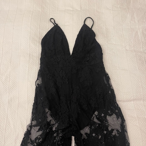 Missguided black lace jumpsuit - Picture 3 of 5